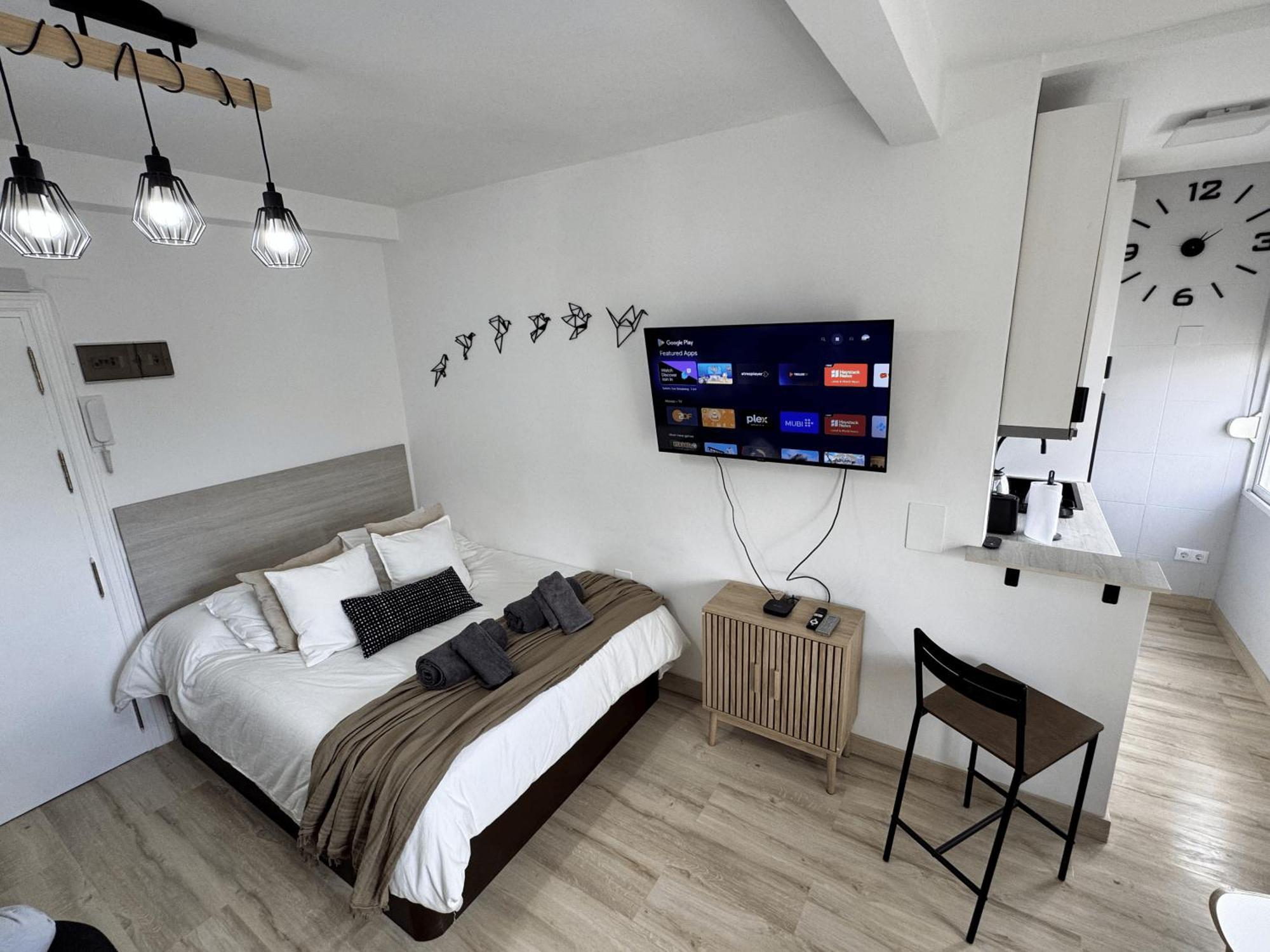 Beachfront Studio ,The View Calahonda, Panoramic Sea Views Sitio de Calahonda المظهر الخارجي الصورة