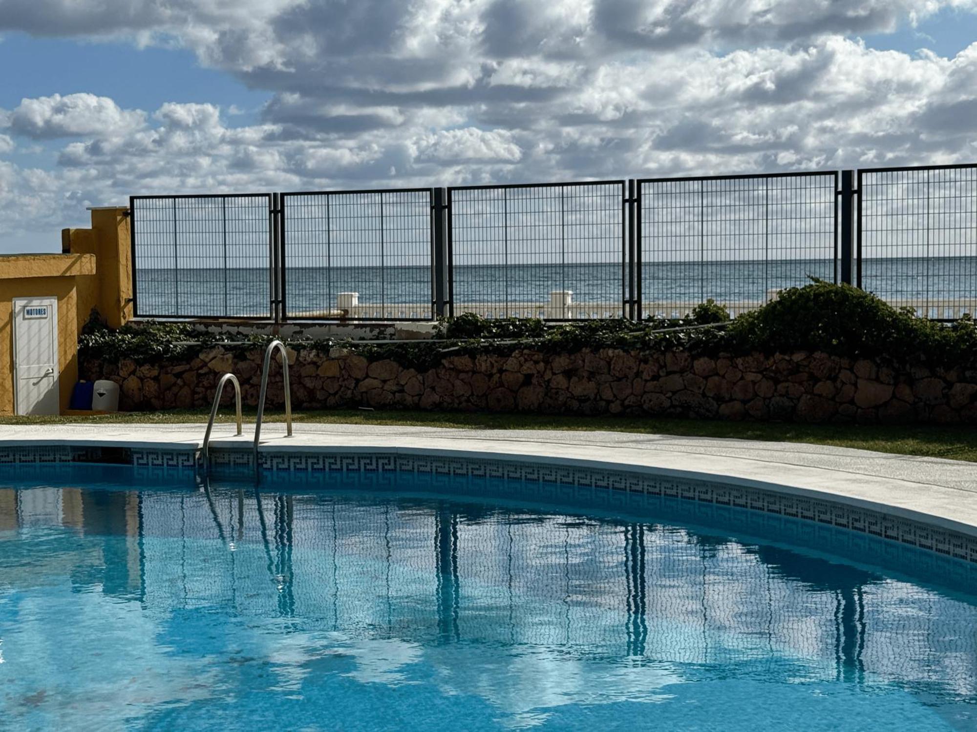 Beachfront Studio ,The View Calahonda, Panoramic Sea Views Sitio de Calahonda المظهر الخارجي الصورة
