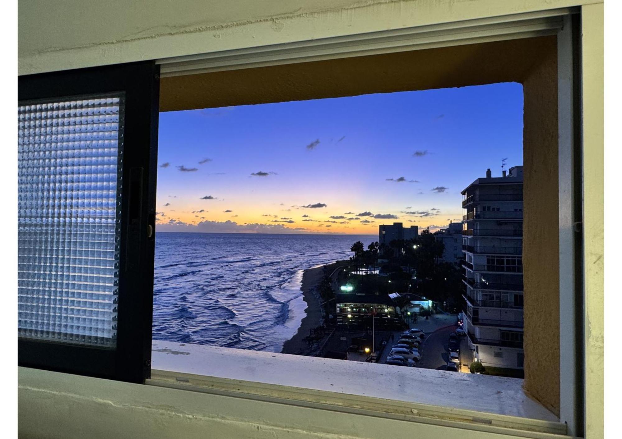 Beachfront Studio ,The View Calahonda, Panoramic Sea Views Sitio de Calahonda المظهر الخارجي الصورة