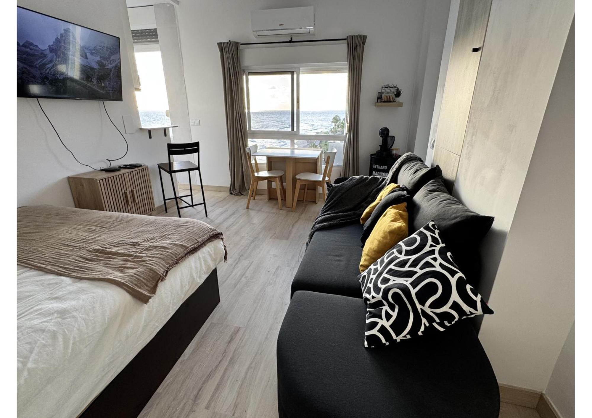 Beachfront Studio ,The View Calahonda, Panoramic Sea Views Sitio de Calahonda المظهر الخارجي الصورة