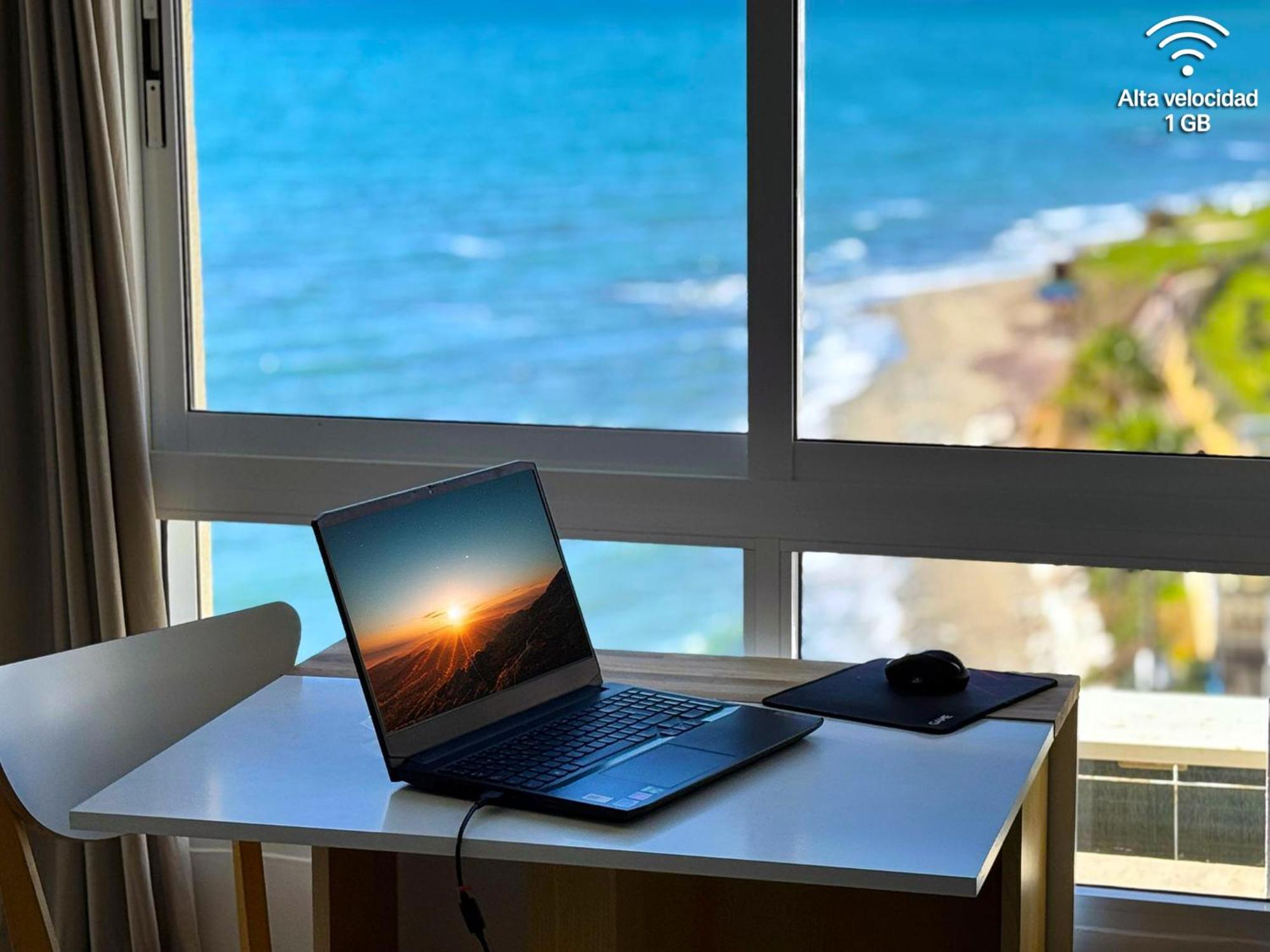 Beachfront Studio ,The View Calahonda, Panoramic Sea Views Sitio de Calahonda المظهر الخارجي الصورة
